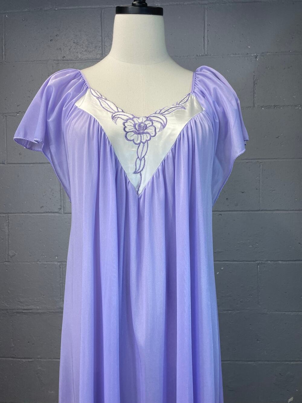 Vintage 70s 80s Purple Lavender Nylon Nightgown Maxi Floral Flutter Sleeve